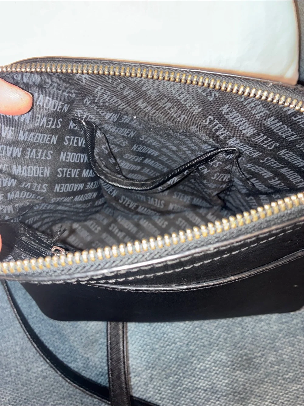 Black Crossbody Dome Bag - STEVE MADDEN